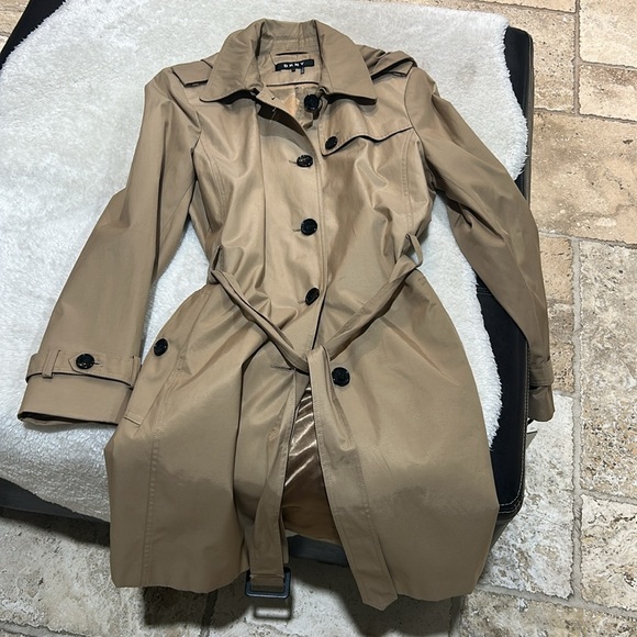 DKNY Spread Collar Trench Coat - Picture 10 of 11